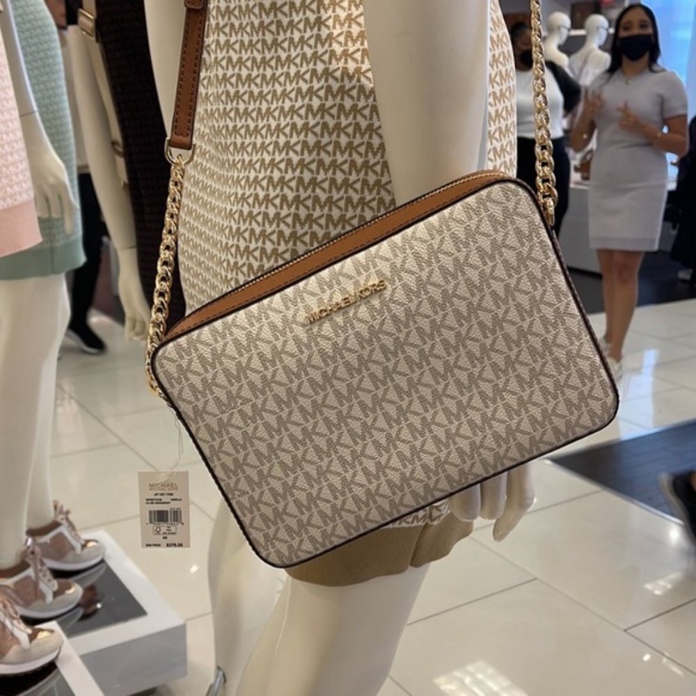 Michael Kors Jet Set Item Large East West Zip Crossbody Vanilla - Picture 15 of 16